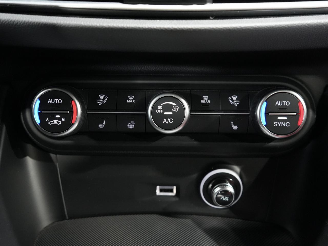 2023 Alfa Romeo Stelvio Veloce/PANO/HARMAN K/21 IN RIM/NO ACCIDENT/1OWNER Photo