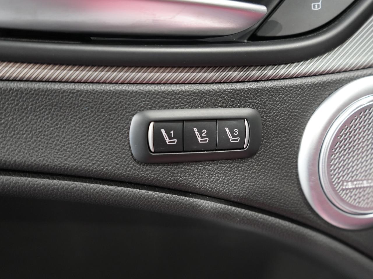 2023 Alfa Romeo Stelvio Veloce/PANO/HARMAN K/21 IN RIM/NO ACCIDENT/1OWNER Photo