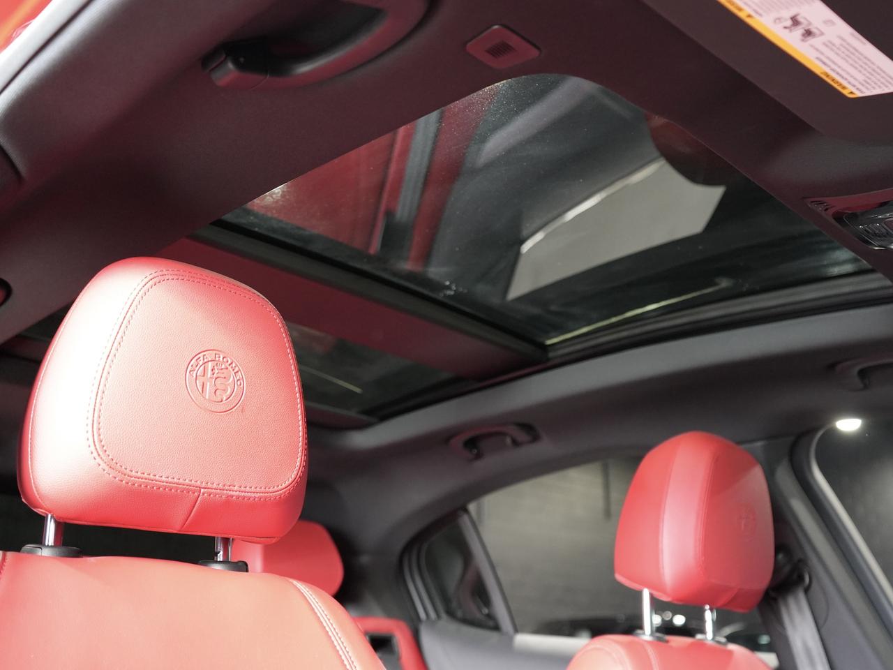 2023 Alfa Romeo Stelvio Veloce/PANO/HARMAN K/21 IN RIM/NO ACCIDENT/1OWNER Photo