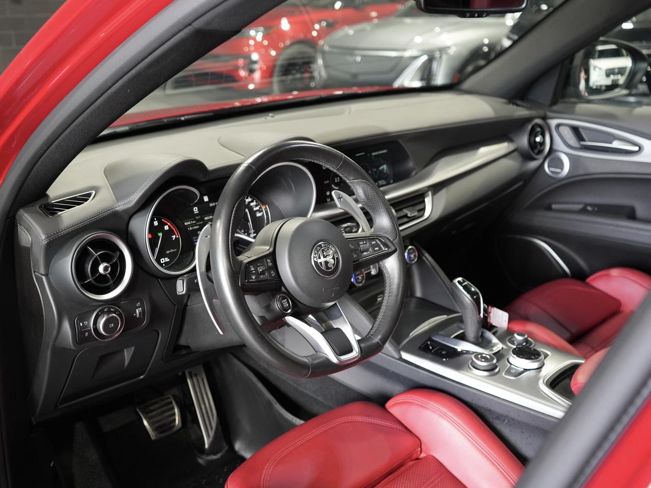 2023 Alfa Romeo Stelvio Veloce/PANO/HARMAN K/21 IN RIM/NO ACCIDENT/1OWNER Photo
