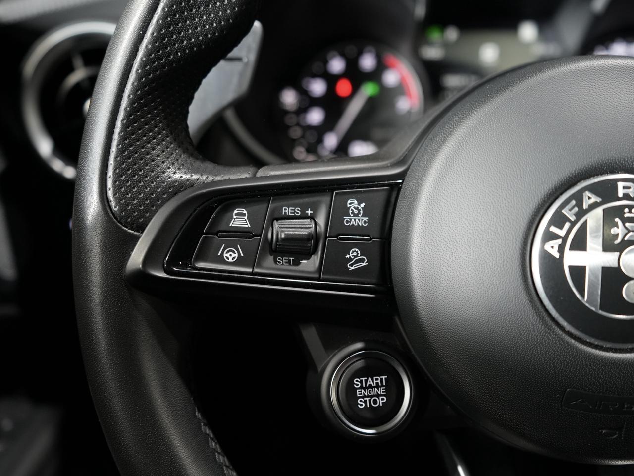 2023 Alfa Romeo Stelvio Veloce/PANO/HARMAN K/21 IN RIM/NO ACCIDENT/1OWNER Photo