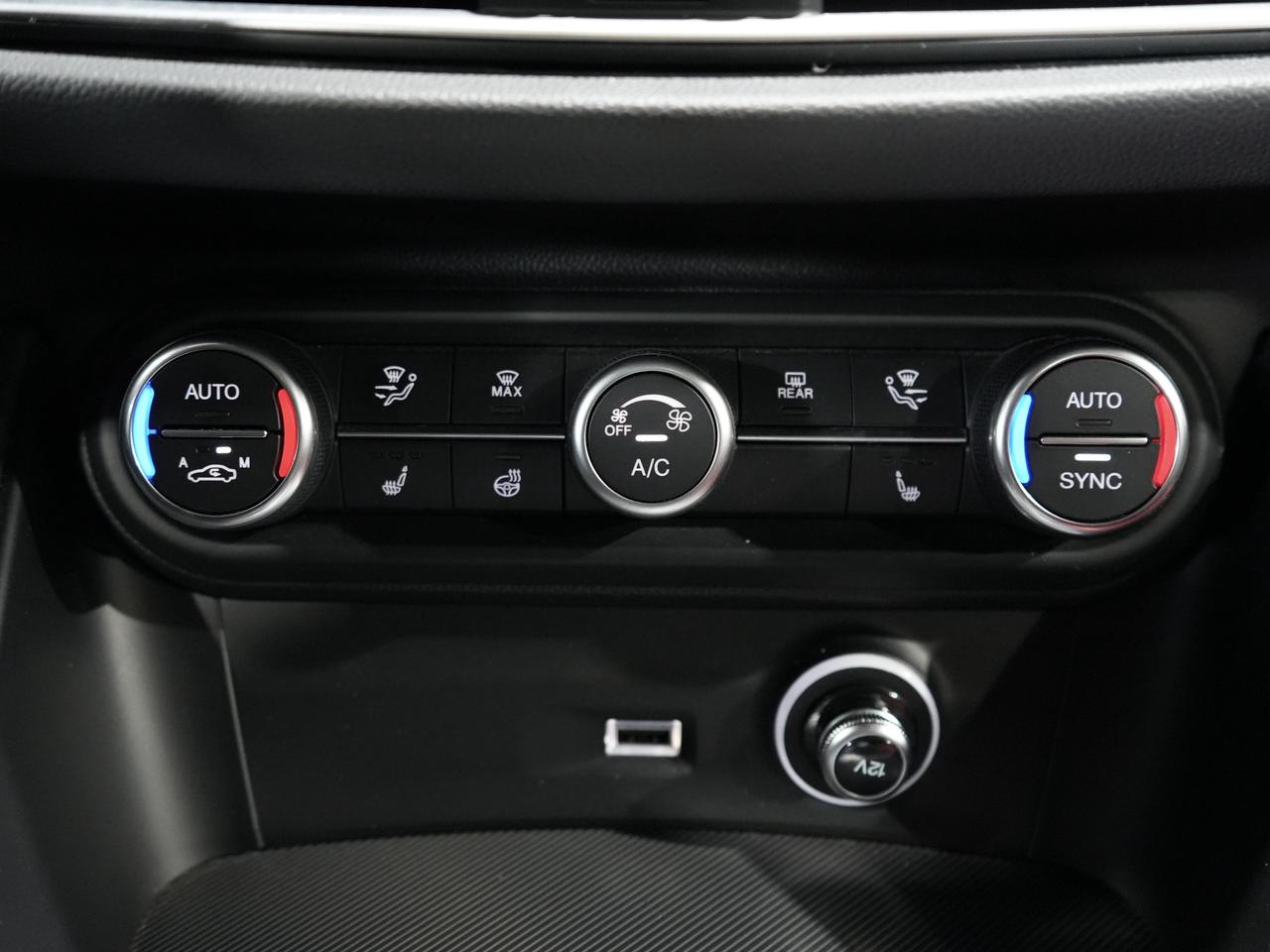 2023 Alfa Romeo Stelvio Veloce/PANO/HARMAN K/21 IN RIM/NO ACCIDENT/1OWNER Photo