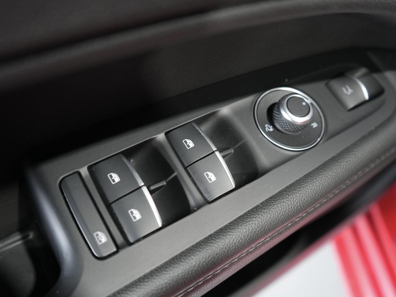 2023 Alfa Romeo Stelvio Veloce/PANO/HARMAN K/21 IN RIM/NO ACCIDENT/1OWNER Photo