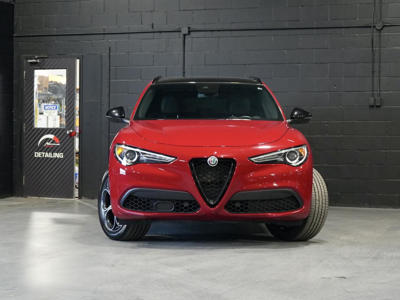 2022 Alfa Romeo Stelvio Veloce/PANO/HARMAN K/DRIVE ASSIST/NO ACCIDENTS/NAV Photo2