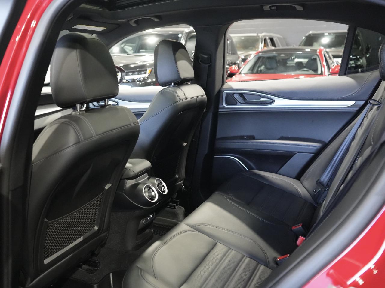 2022 Alfa Romeo Stelvio Veloce/PANO/HARMAN K/DRIVE ASSIST/NO ACCIDENTS/NAV Photo