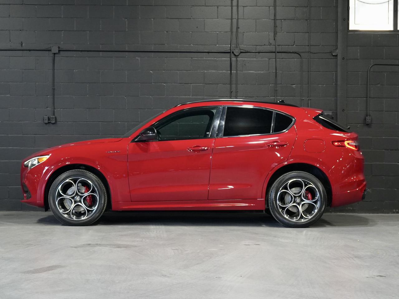 2022 Alfa Romeo Stelvio Veloce/PANO/HARMAN K/DRIVE ASSIST/NO ACCIDENTS/NAV Photo