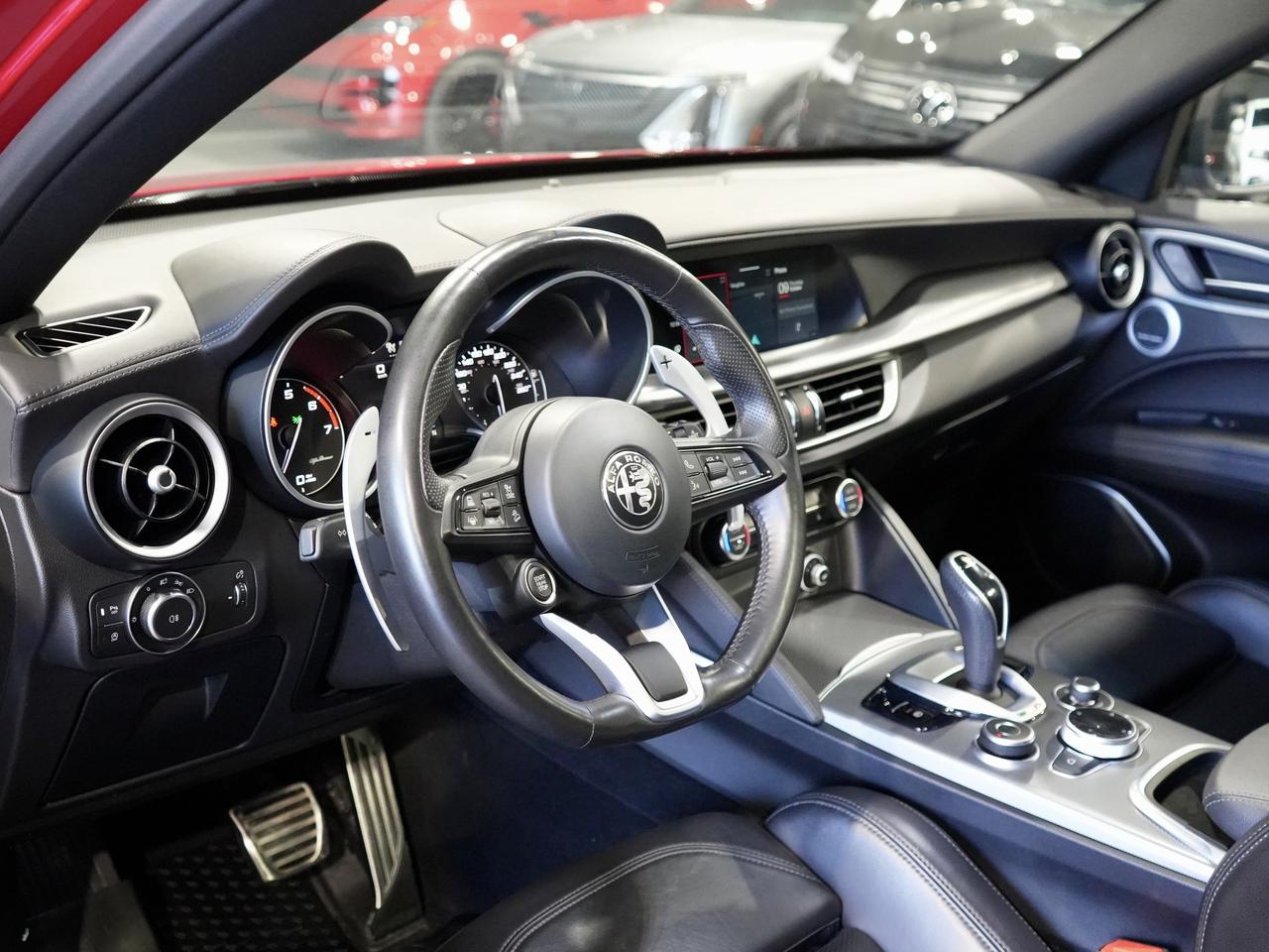 2022 Alfa Romeo Stelvio Veloce/PANO/HARMAN K/DRIVE ASSIST/NO ACCIDENTS/NAV Photo