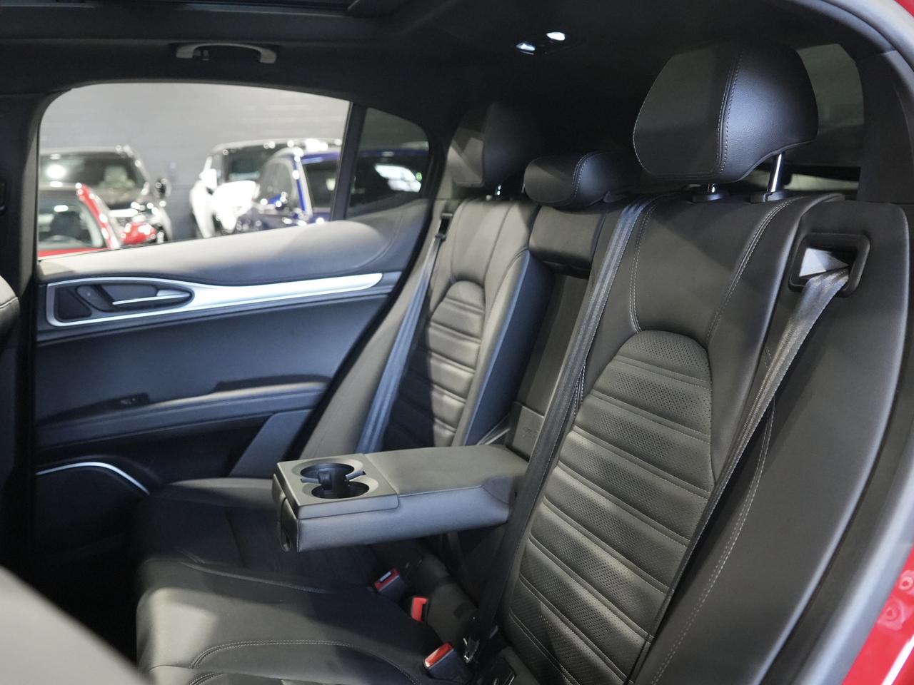 2022 Alfa Romeo Stelvio Veloce/PANO/HARMAN K/DRIVE ASSIST/NO ACCIDENTS/NAV Photo