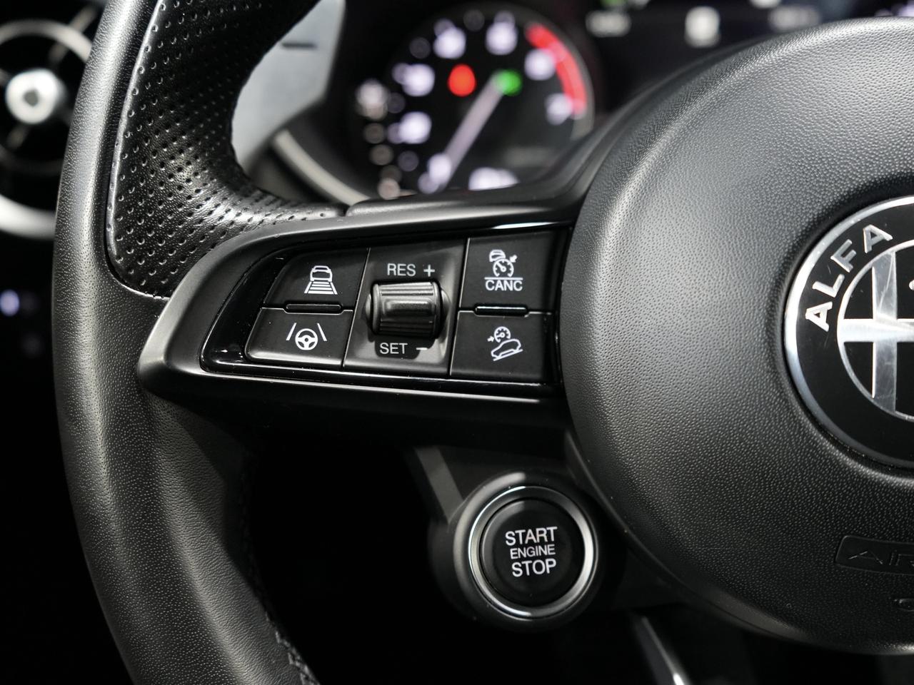 2022 Alfa Romeo Stelvio Veloce/PANO/HARMAN K/DRIVE ASSIST/NO ACCIDENTS/NAV Photo