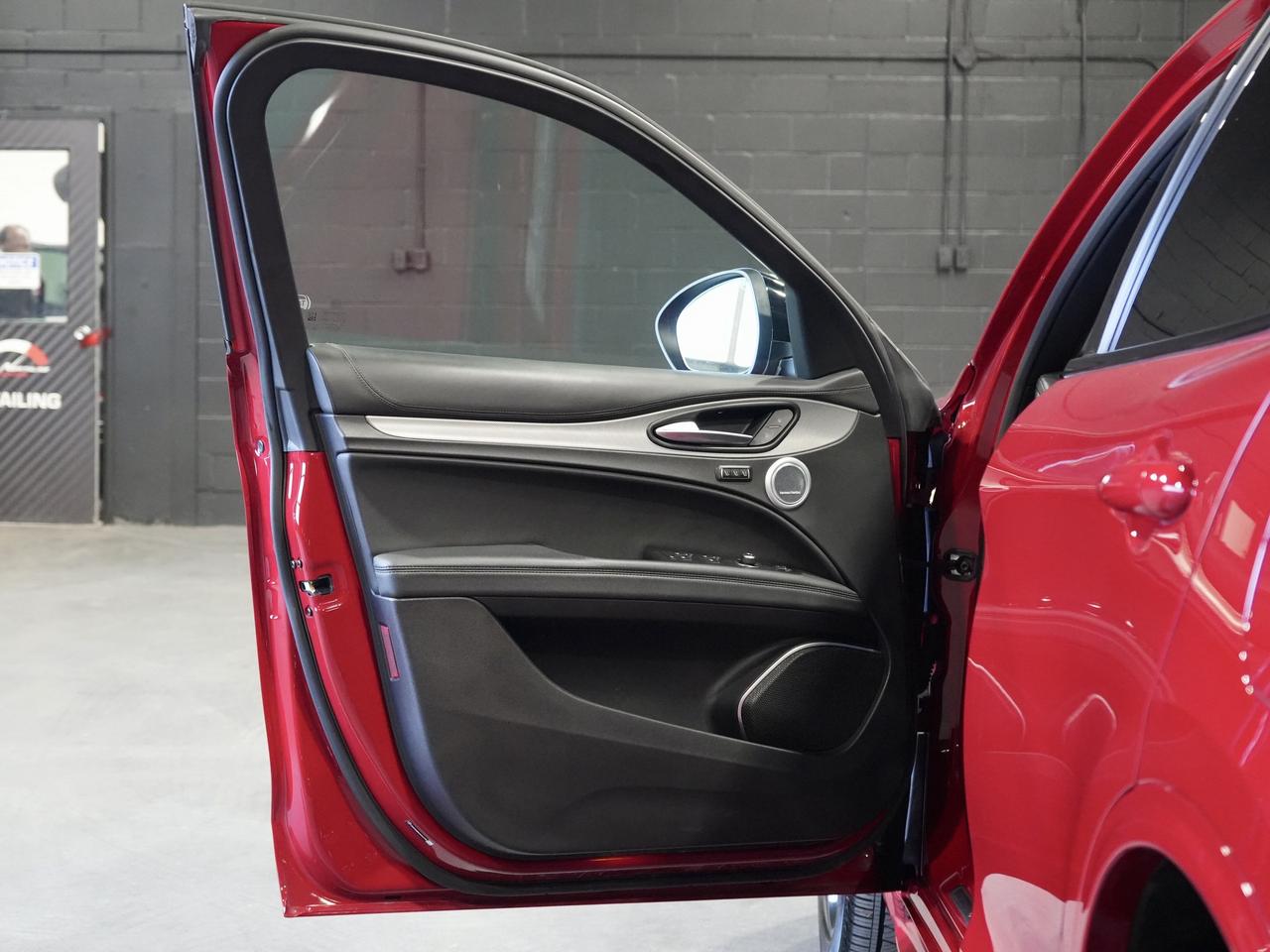 2022 Alfa Romeo Stelvio Veloce/PANO/HARMAN K/DRIVE ASSIST/NO ACCIDENTS/NAV Photo