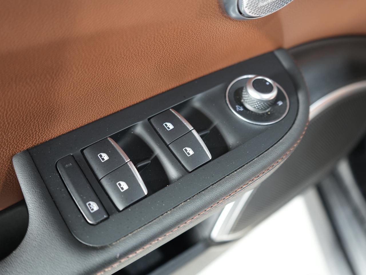 2021 Alfa Romeo Giulia Ti Sport/PANO/HARMAN K/DRIVE ASSIST/NO ACCIDENTS Photo