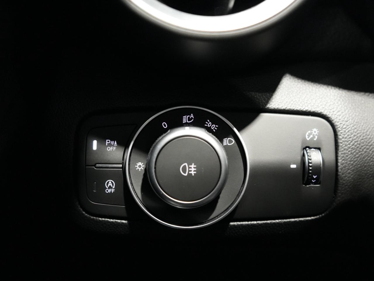 2021 Alfa Romeo Giulia Ti /ROOF/NAV/CAM/DRIVE ASSIST/NO ACCIDENT/1OWNER Photo