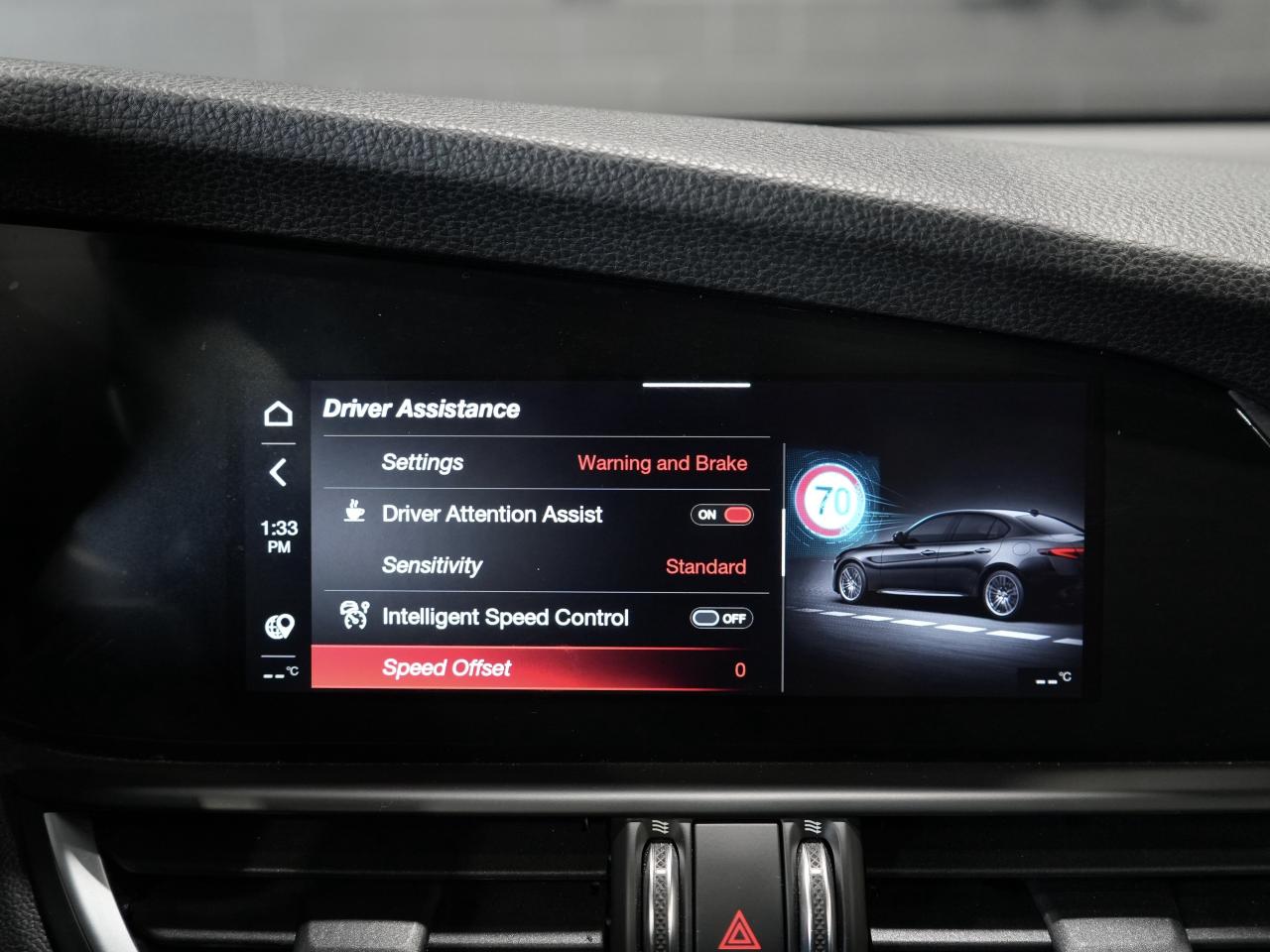 2021 Alfa Romeo Giulia Ti /ROOF/NAV/CAM/DRIVE ASSIST/NO ACCIDENT/1OWNER Photo