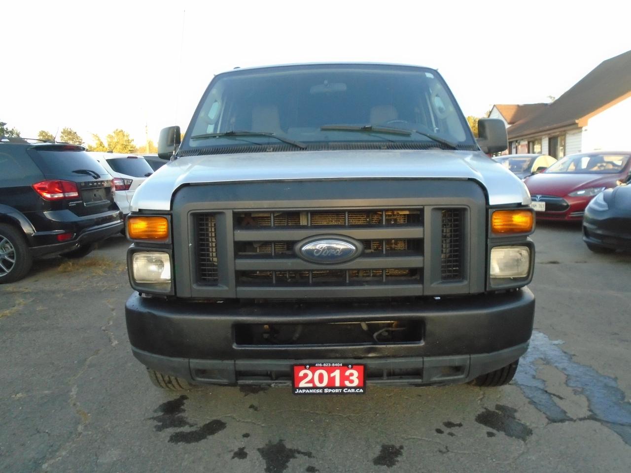 2013 Ford Econoline 15 passenger E-350 Super Duty Ext XLT - Photo #4