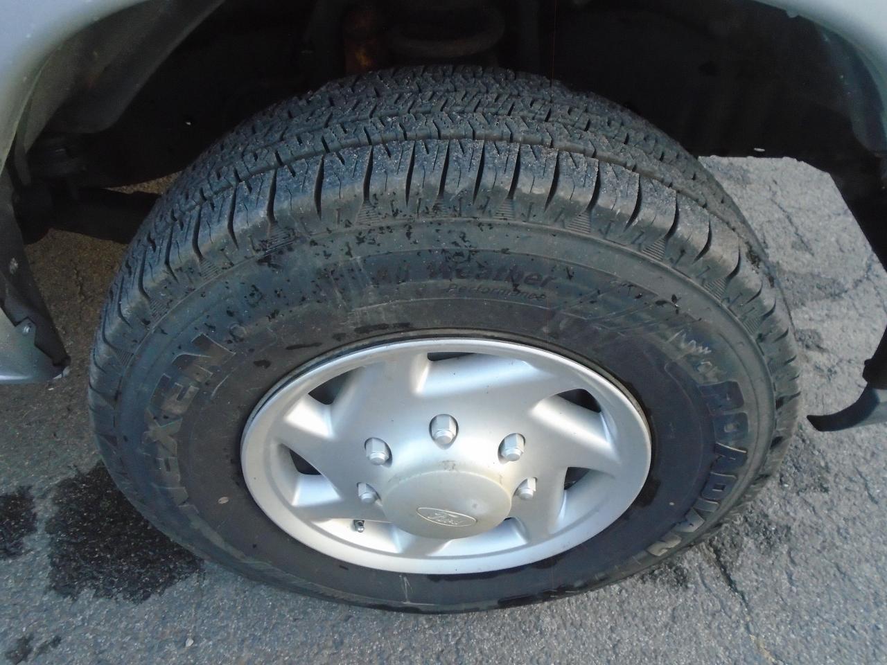 2013 Ford Econoline 15 passenger E-350 Super Duty Ext XLT - Photo #32
