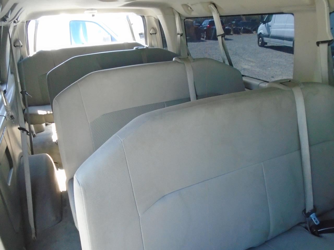 2013 Ford Econoline 15 passenger E-350 Super Duty Ext XLT - Photo #23