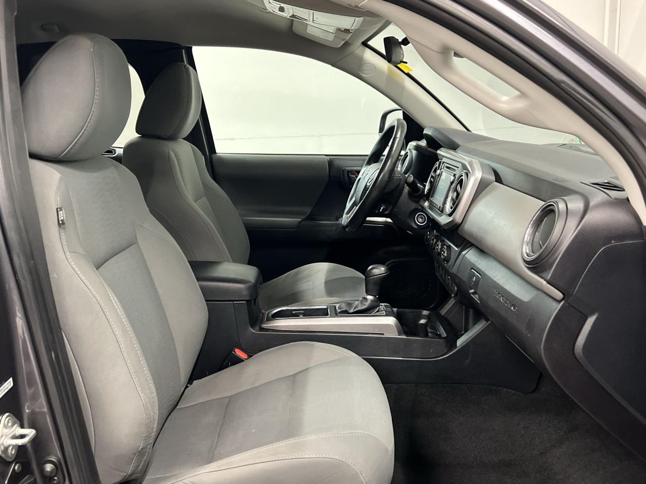 2019 Toyota Tacoma 4X4 | CERTIFIED | HTD SEATS | TOW PKG | REAR CAM Photo