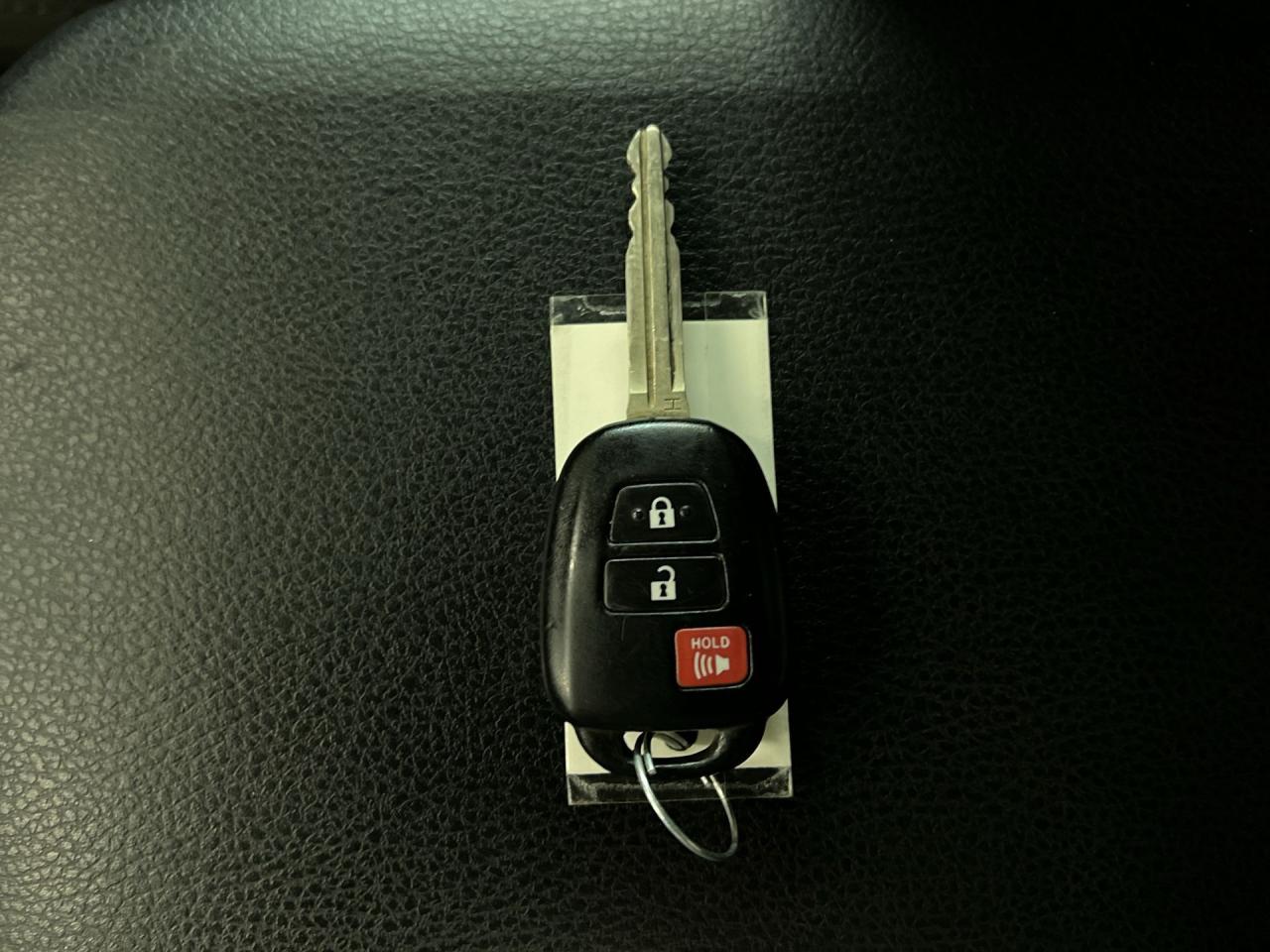 2019 Toyota Tacoma 4X4 | CERTIFIED | HTD SEATS | TOW PKG | REAR CAM Photo