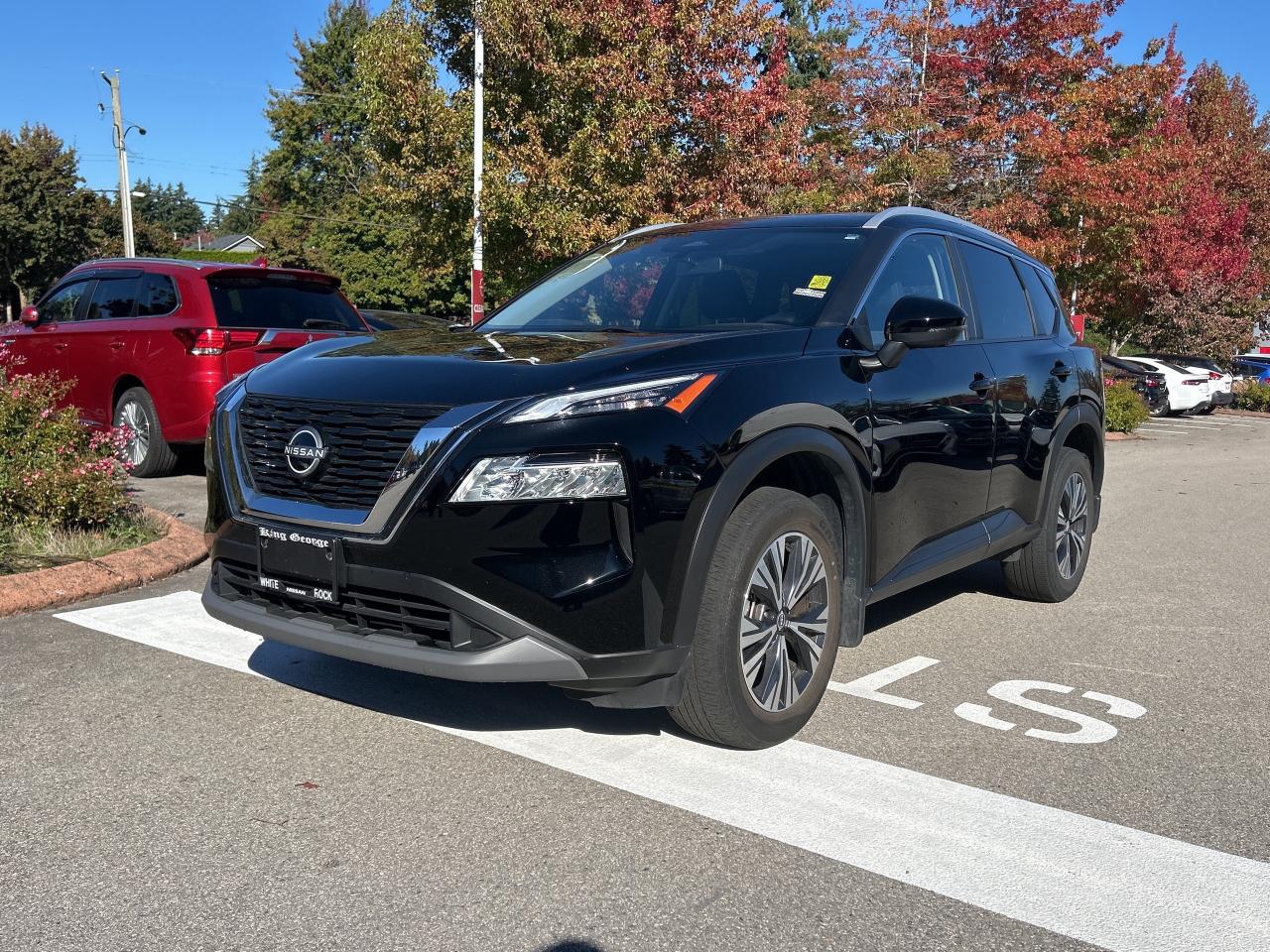 Used 2023 Nissan Rogue AWD SV Moonroof for sale in Surrey, BC