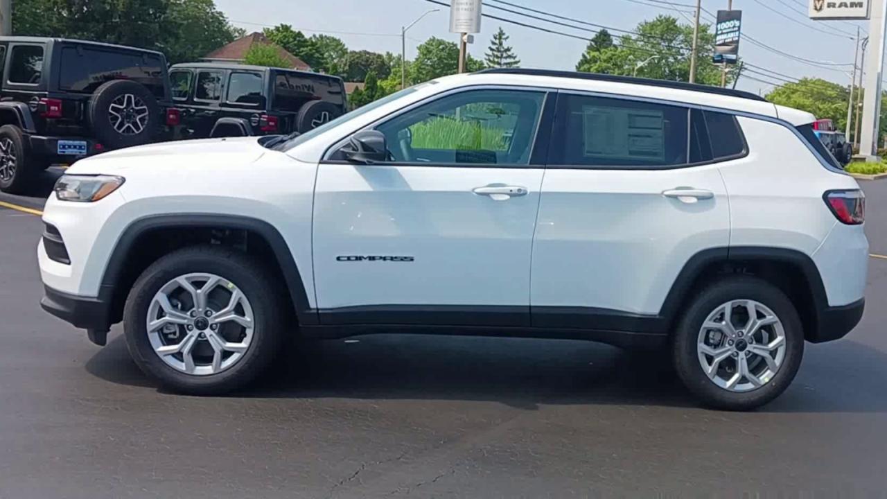 2025 Jeep Compass NORTH 4X4 Photo4