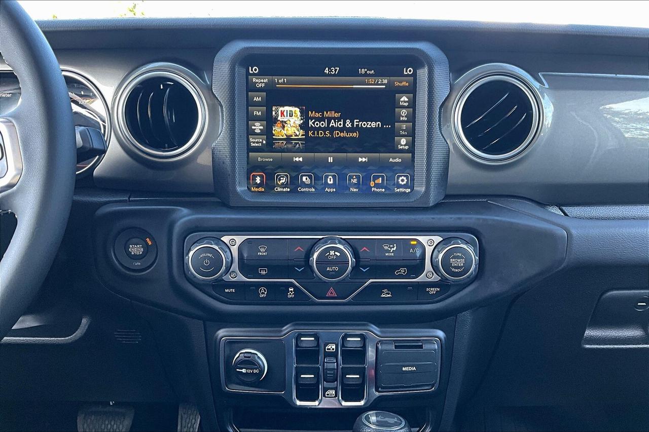 2023 Jeep Wrangler Sahara |Cloth Seats |Alpine |NAV | Side Steps |4X4 Photo