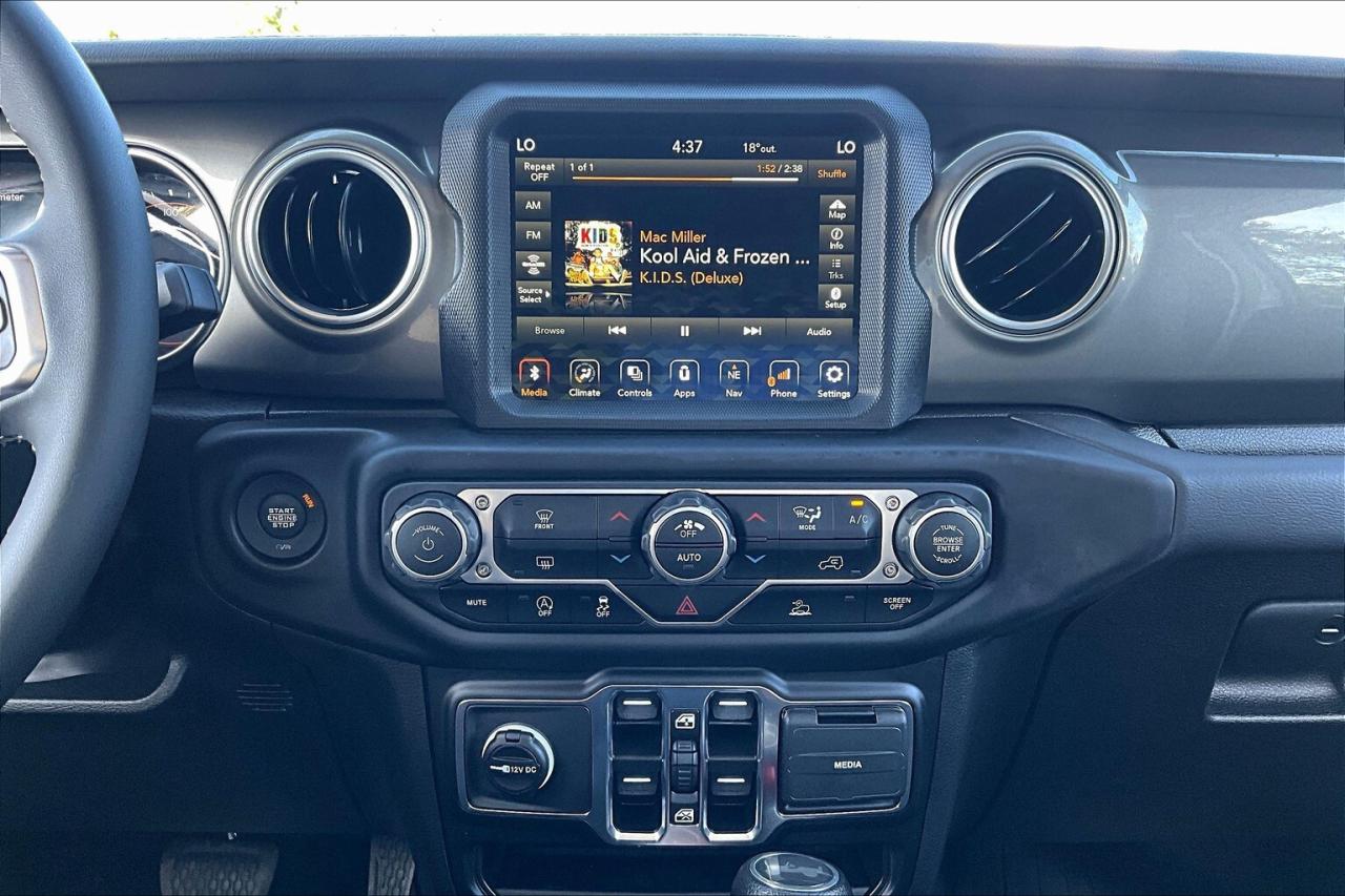 2023 Jeep Wrangler Sahara |Cloth Seats |Alpine |NAV | Side Steps |4X4 Photo