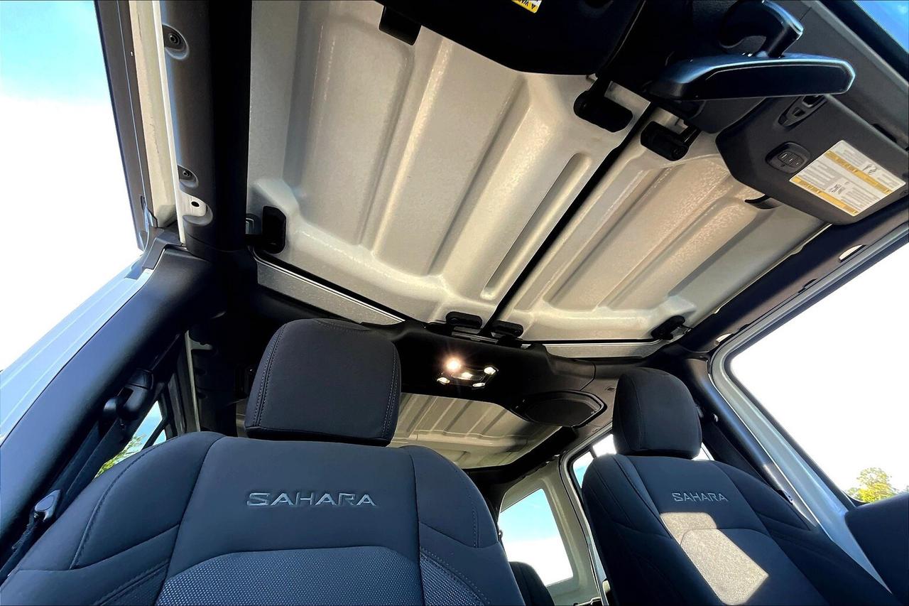 2023 Jeep Wrangler Sahara |Cloth Seats |Alpine |NAV | Side Steps |4X4 Photo