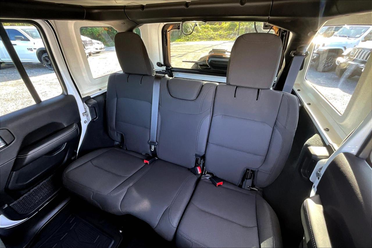 2023 Jeep Wrangler Sahara |Cloth Seats |Alpine |NAV | Side Steps |4X4 Photo