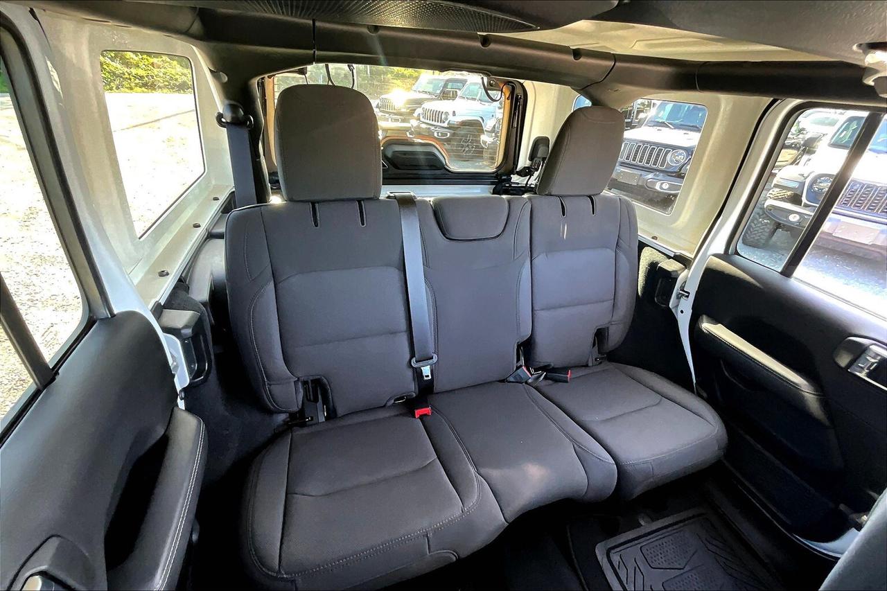 2023 Jeep Wrangler Sahara |Cloth Seats |Alpine |NAV | Side Steps |4X4 Photo