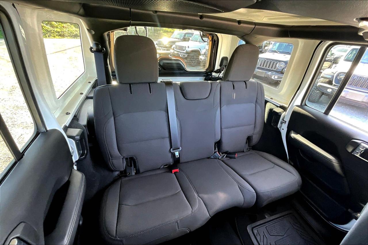 2023 Jeep Wrangler Sahara |Cloth Seats |Alpine |NAV | Side Steps |4X4 Photo