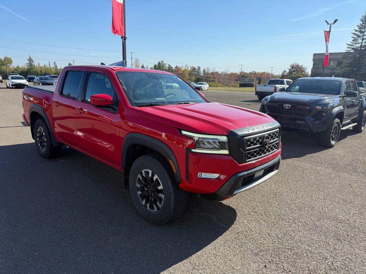 2023 Nissan Frontier Pro-4X Photo2