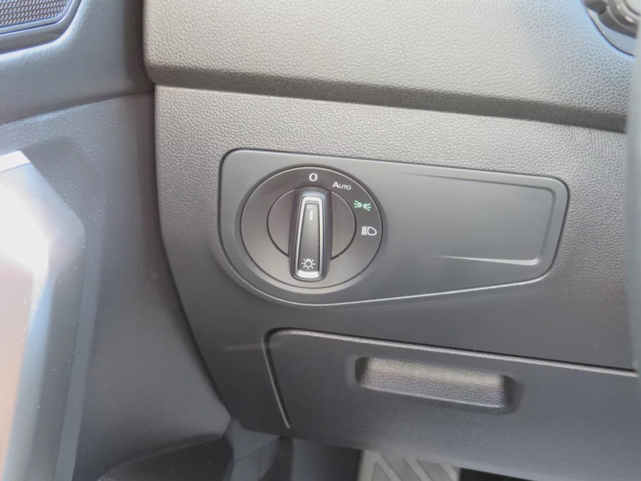 2024 Volkswagen Tiguan Comfortline  | Low Km | Clean Title | No Accidents | Safety Certified | AWD | Alloy Rims | Leather | Remote Start | Power Seats | Power Tailgate | Digital Touchscreen | Drive Modes | Heated Seats | Push Button Start | Dual Climate Control | Rear Camera Photo
