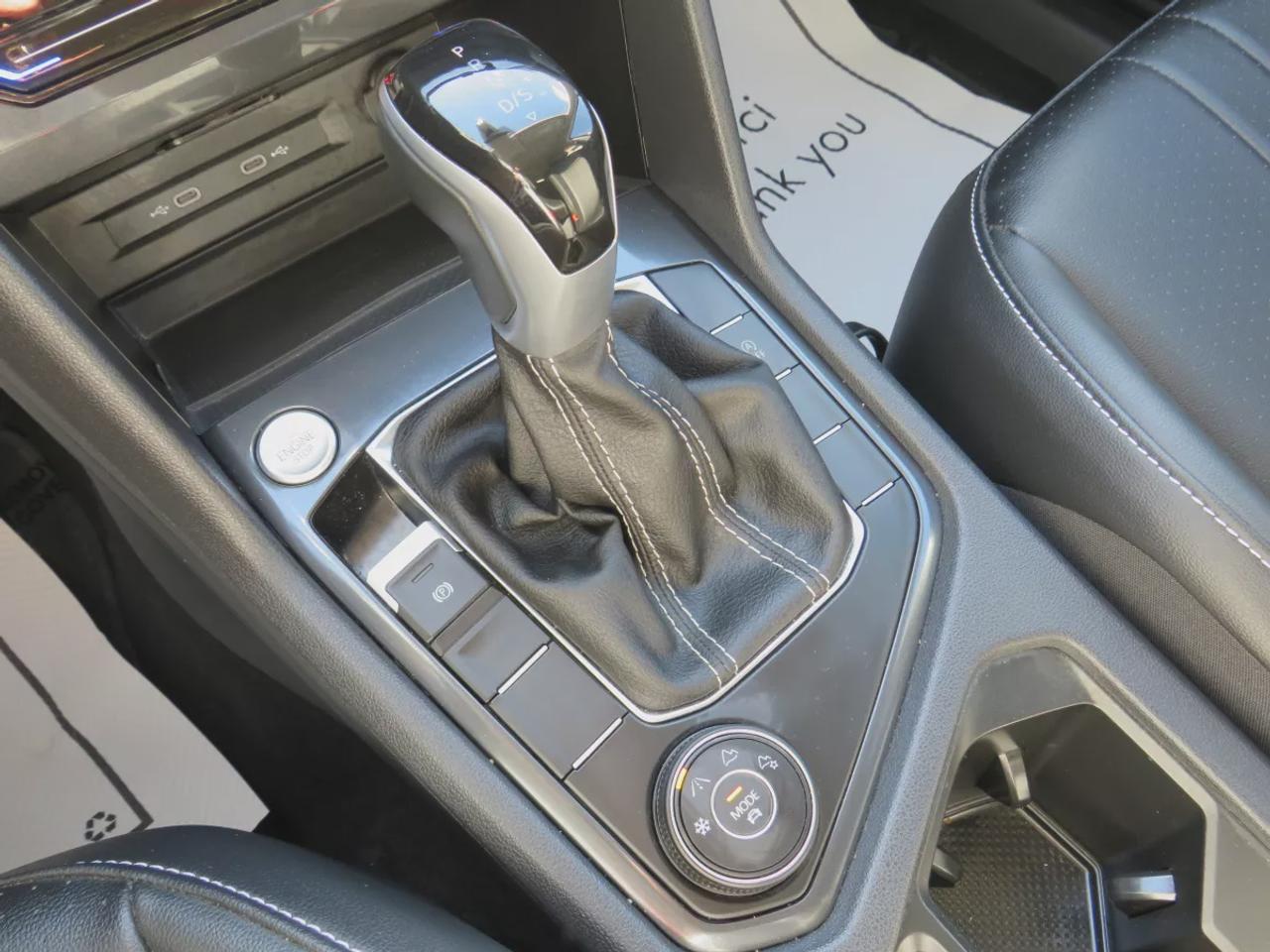 2024 Volkswagen Tiguan Comfortline  | Low Km | Clean Title | No Accidents | Safety Certified | AWD | Alloy Rims | Leather | Remote Start | Power Seats | Power Tailgate | Digital Touchscreen | Drive Modes | Heated Seats | Push Button Start | Dual Climate Control | Rear Camera Photo