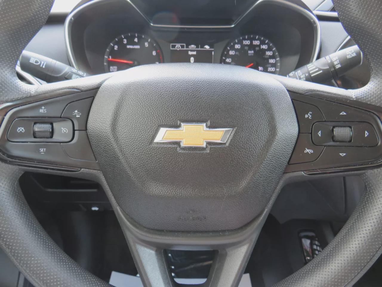 2023 Chevrolet TrailBlazer LT (**CLEAN TITLE/NO ACCIDENTS!!**SAFETY/CERTIFIED!!**ALLOY RIMS**FOG LIGHTS**POWER SEATS**REMOTE START**PUSH BUTTON START**DIGITAL TOUCHSCREEN**HEATED SEATS**REVERSE CAMERA**ANDROID AUTO/APPLE CARPLAY**USB/AUX**) Photo