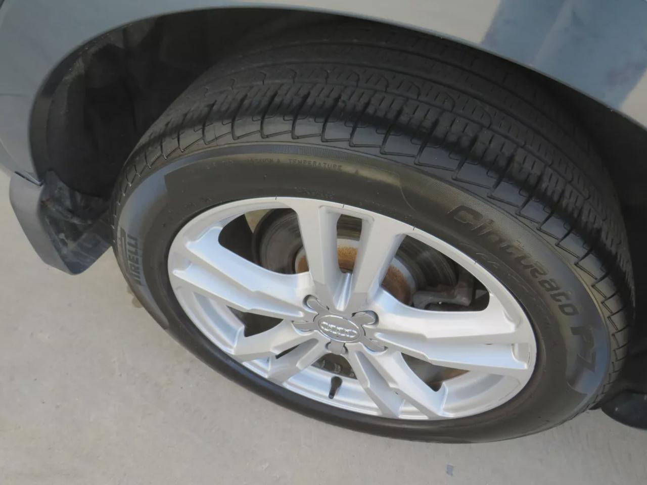 2016 Audi Q3 Technik (**CLEAN TITLE/NO ACCIDENTS!!**SAFETY/CERTIFIED!!**AWD**ALLOY RIMS**LEATHER**NAVIGATION**SUNROOF**POWER SEATS**PUSH BUTTON START**DUAL CLIMATE CONTROL**CD PLAYER**HEATED SEATS**REAR PRIVACY COVER**POWER TAILGATE**BLUETOOTH**CRUISE CONTROL**) Photo