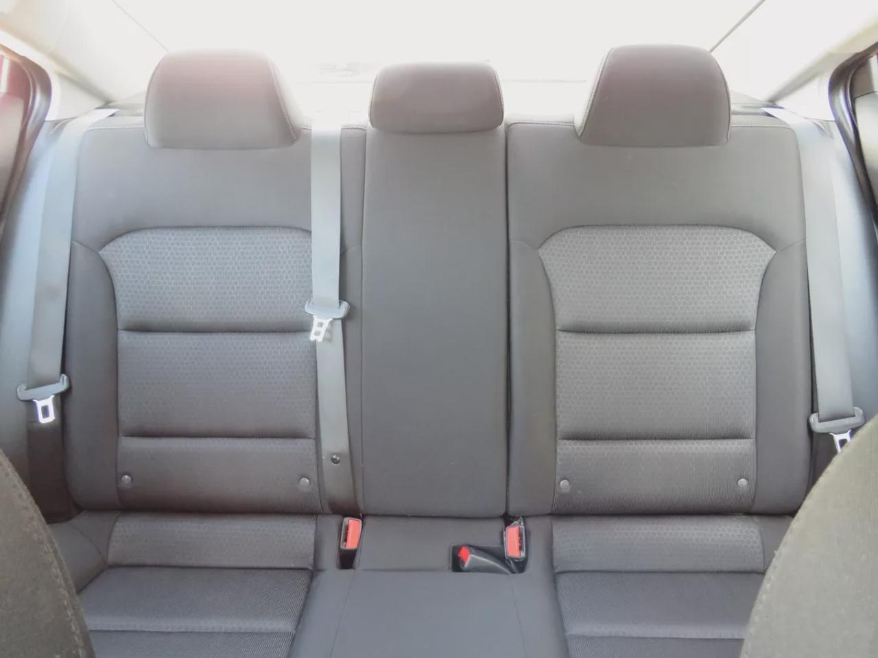 2017 Hyundai Elantra GL | Clean Title No Accidents | Safety Certified | Alloy Rims | Digital Touchscreen | Reverse Camera | Heated Seats | Leather Wrapped Steering Wheel | Blind Spot Monitoring | Cruise Control | Bluetooth | Traction Control Photo