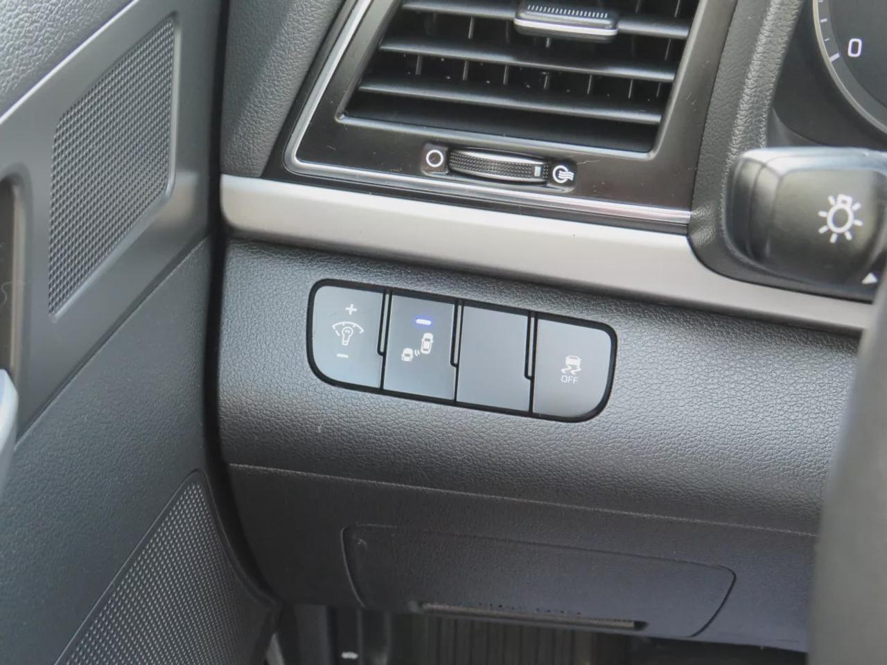 2017 Hyundai Elantra GL | Clean Title No Accidents | Safety Certified | Alloy Rims | Digital Touchscreen | Reverse Camera | Heated Seats | Leather Wrapped Steering Wheel | Blind Spot Monitoring | Cruise Control | Bluetooth | Traction Control Photo