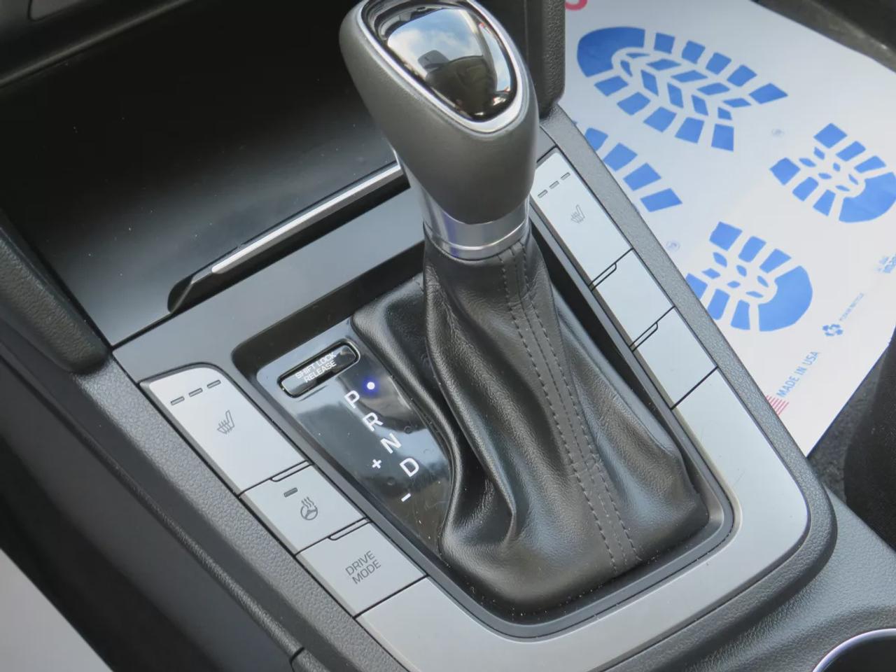 2017 Hyundai Elantra GL | Clean Title No Accidents | Safety Certified | Alloy Rims | Digital Touchscreen | Reverse Camera | Heated Seats | Leather Wrapped Steering Wheel | Blind Spot Monitoring | Cruise Control | Bluetooth | Traction Control Photo