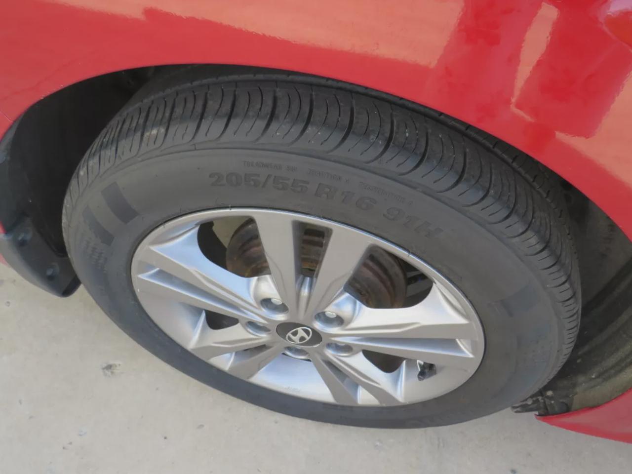 2017 Hyundai Elantra GL | Clean Title No Accidents | Safety Certified | Alloy Rims | Digital Touchscreen | Reverse Camera | Heated Seats | Leather Wrapped Steering Wheel | Blind Spot Monitoring | Cruise Control | Bluetooth | Traction Control Photo