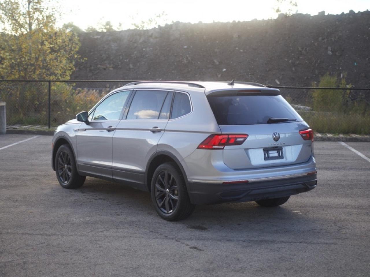 2024 Volkswagen Tiguan Comfortline  **LEATH - PWR GATE** Photo2