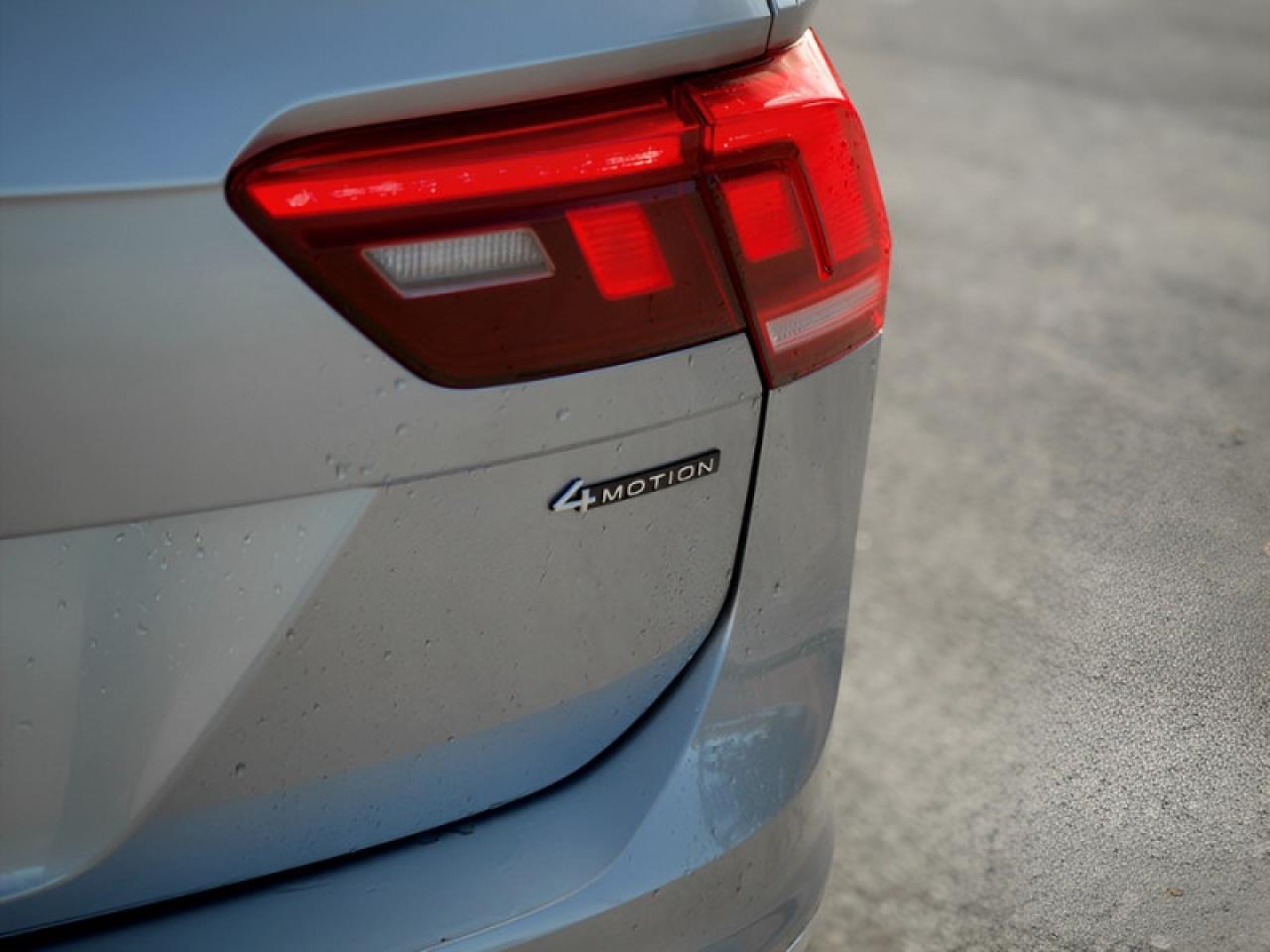 2024 Volkswagen Tiguan Comfortline  **LEATH - PWR GATE** Photo