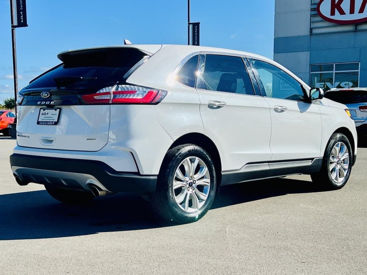 2024 Ford Edge Titanium Photo