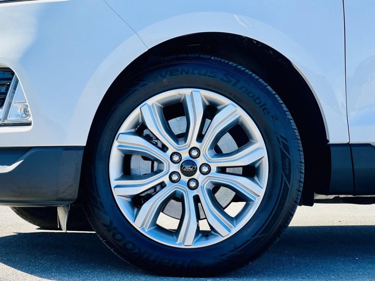 2024 Ford Edge Titanium Photo