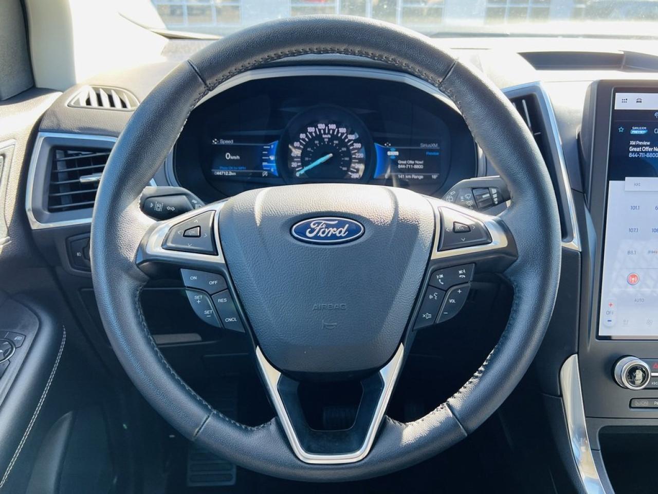 2024 Ford Edge Titanium Photo