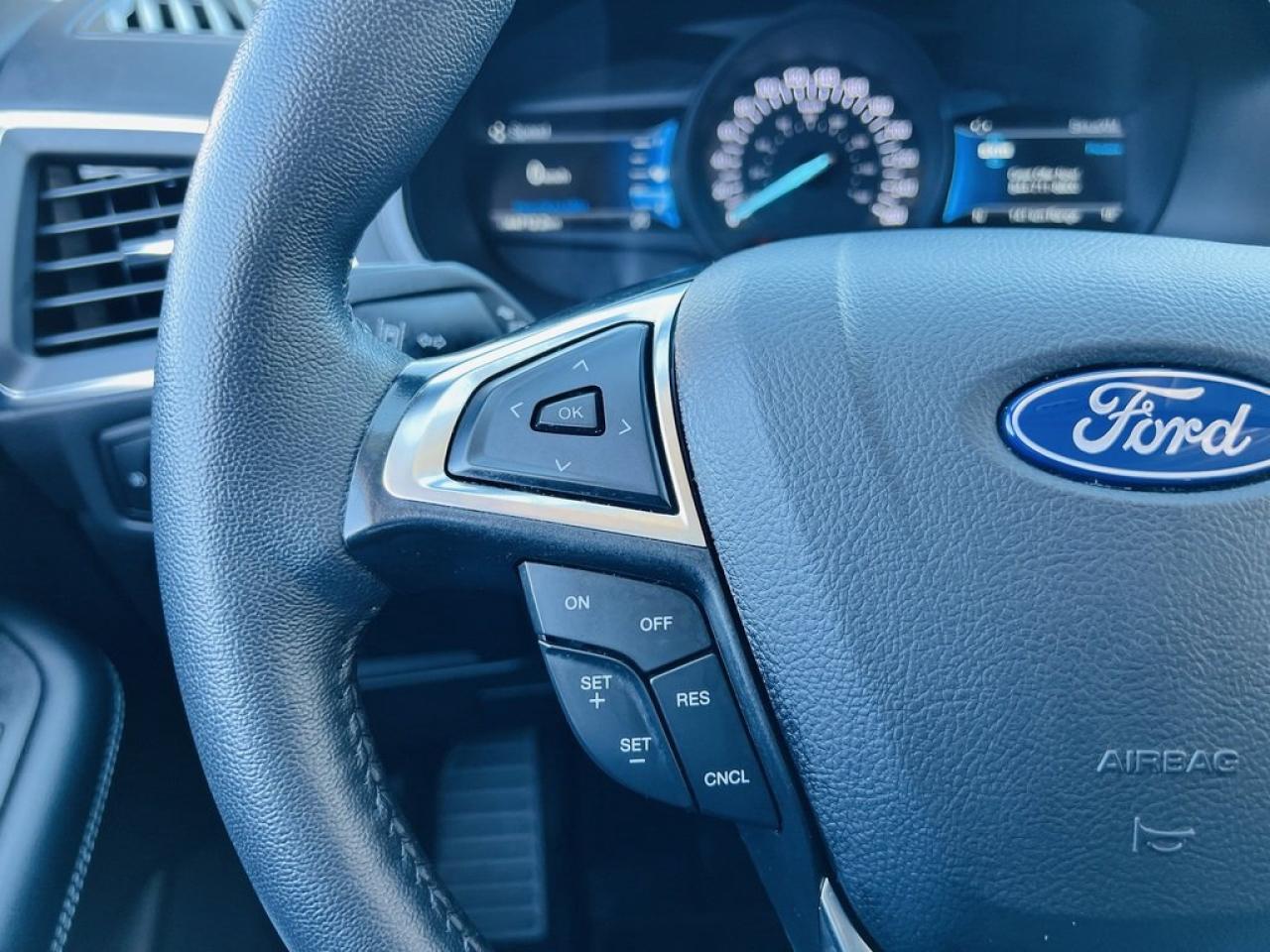 2024 Ford Edge Titanium Photo