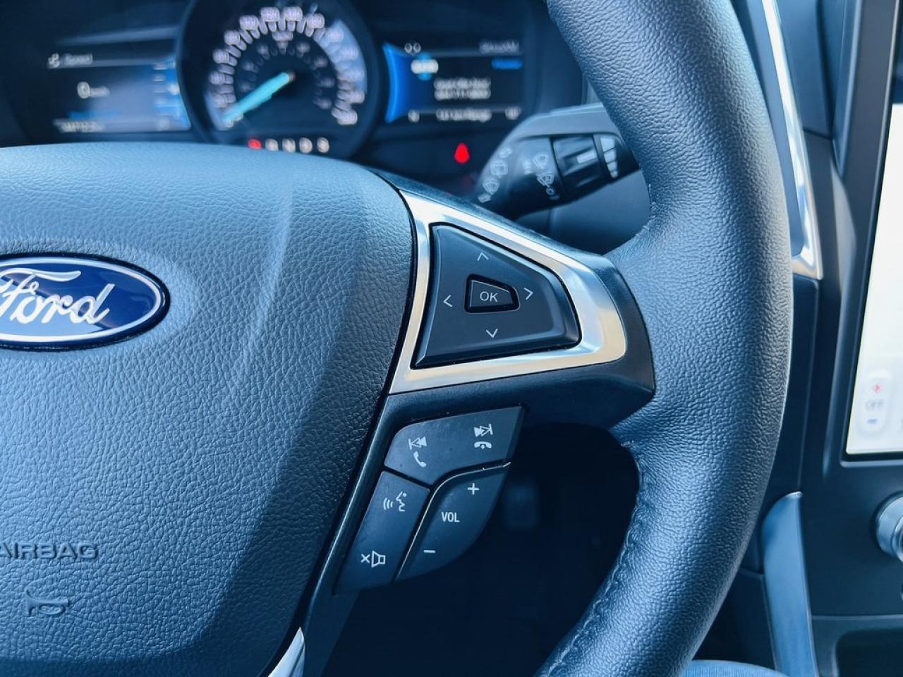 2024 Ford Edge Titanium Photo