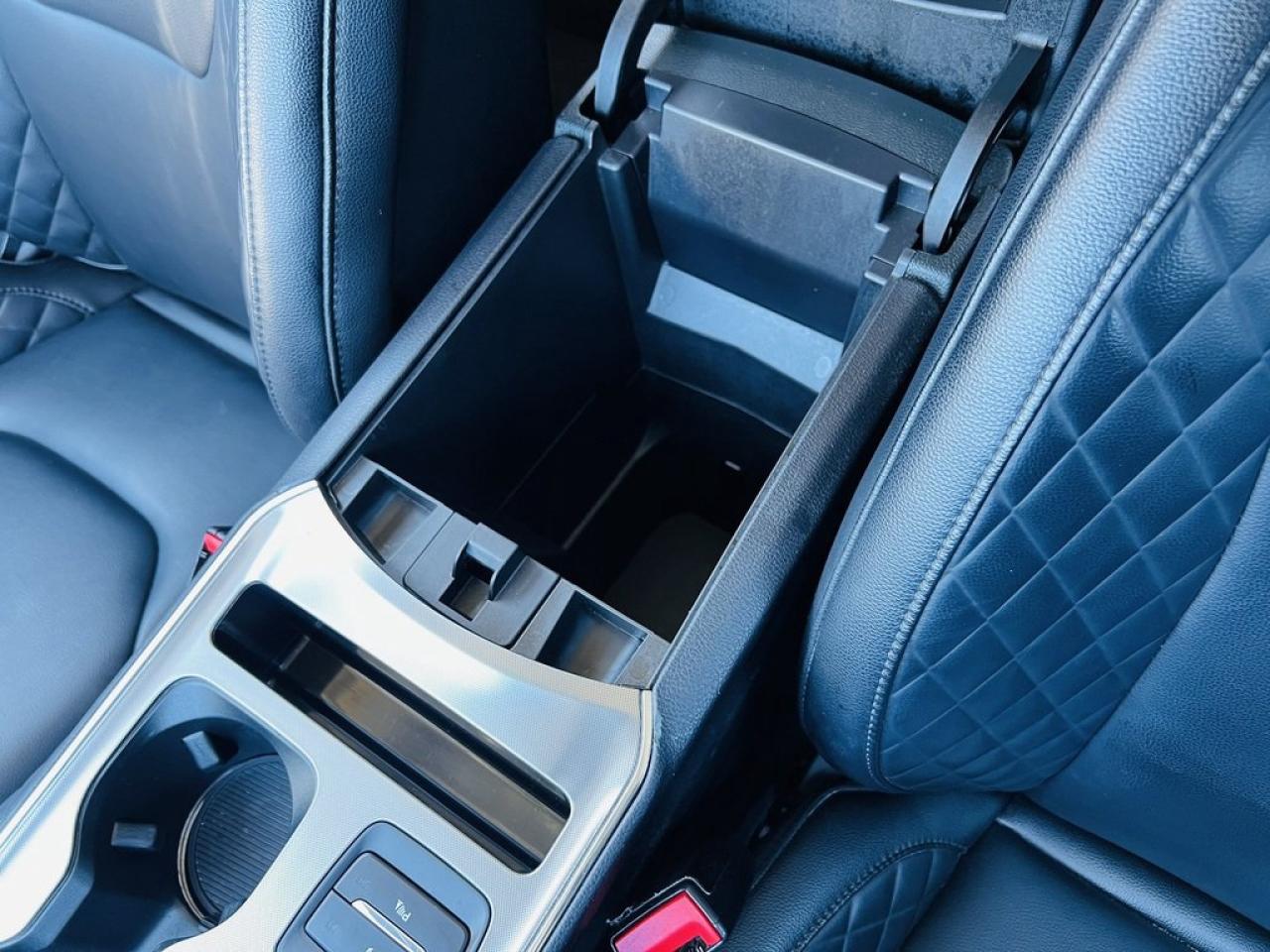 2024 Ford Edge Titanium Photo