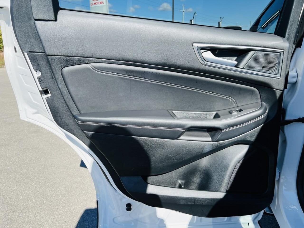 2024 Ford Edge Titanium Photo