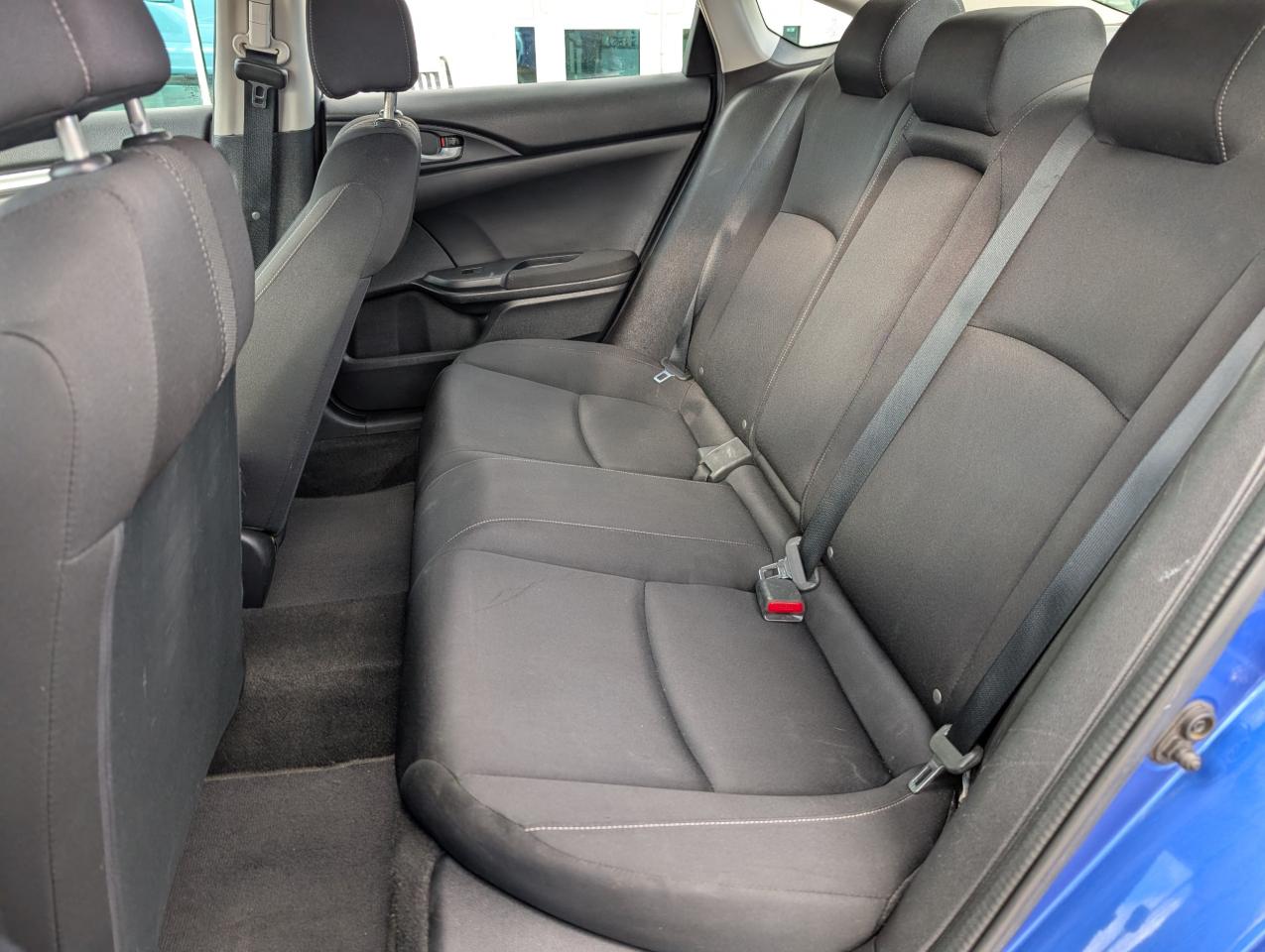 2016 Honda Civic SEDAN LX Photo5
