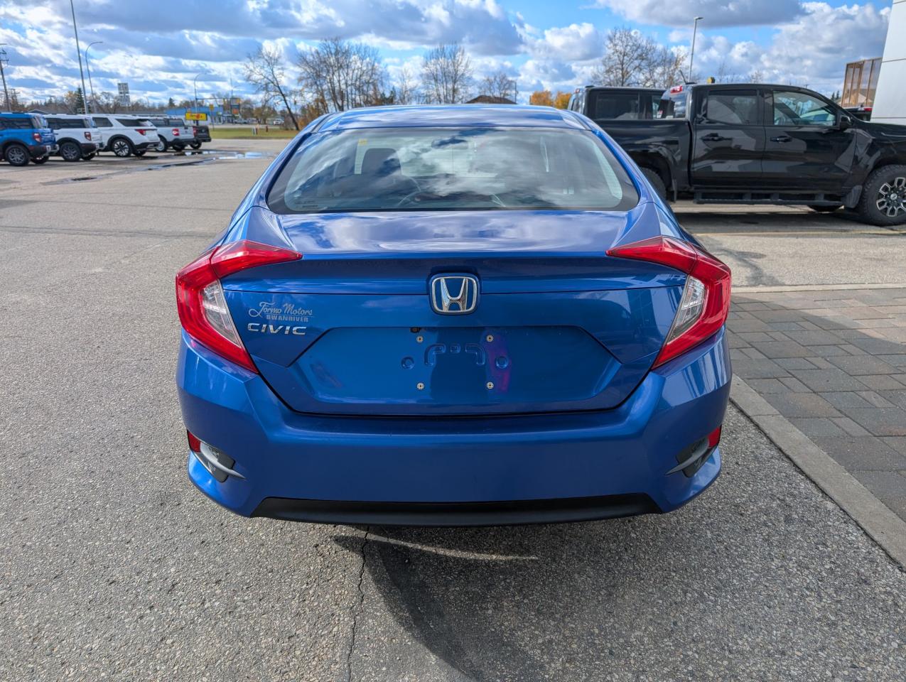 2016 Honda Civic SEDAN LX Photo5